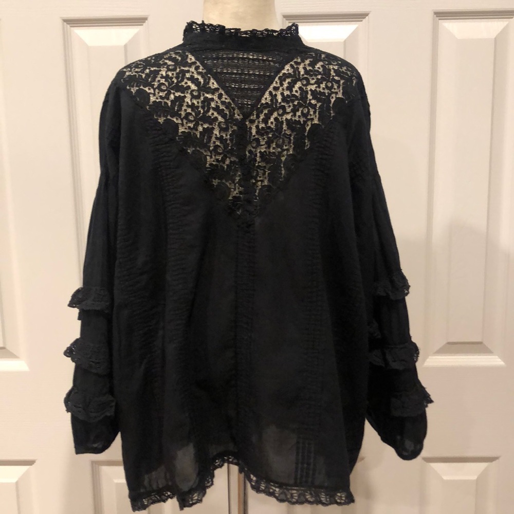 Victorian-Style Frye Blouse 🖤